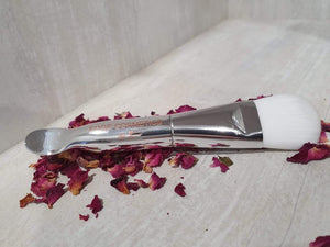 DESIGNER: Foundation/Facial Skincare Brush